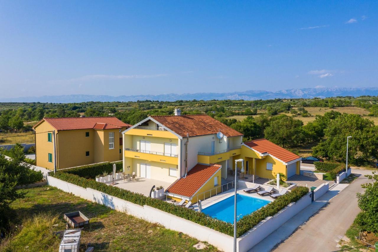 Villa Petra S Bazenom, Rostiljem I Parkingom Zadar Eksteriør bilde