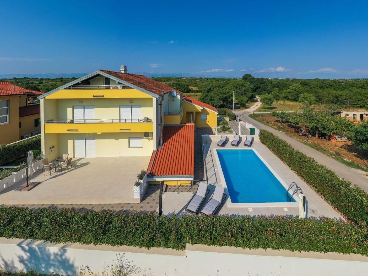 Villa Petra S Bazenom, Rostiljem I Parkingom Zadar Eksteriør bilde
