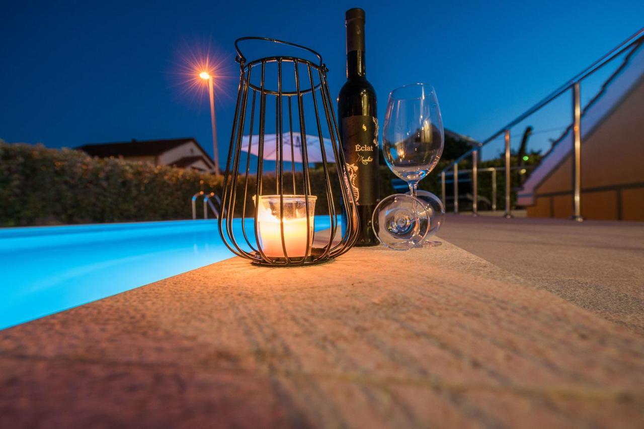 Villa Petra S Bazenom, Rostiljem I Parkingom Zadar Eksteriør bilde